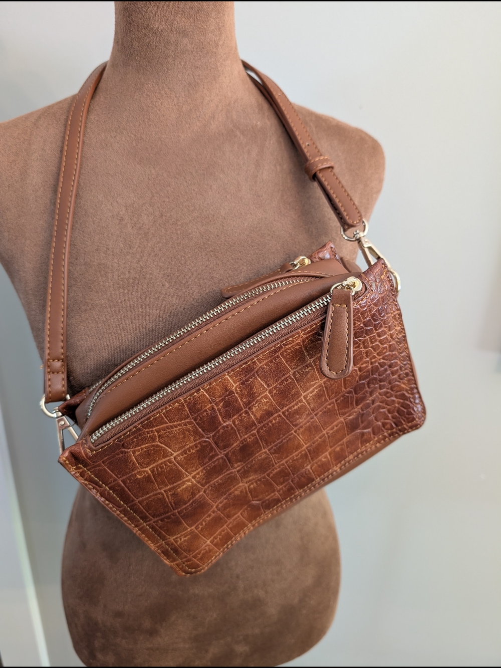 Urban Expressions Brown Croc-Embossed Crossbody Bag